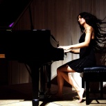 Zoe Rahman in session on Jamie Cullum's show